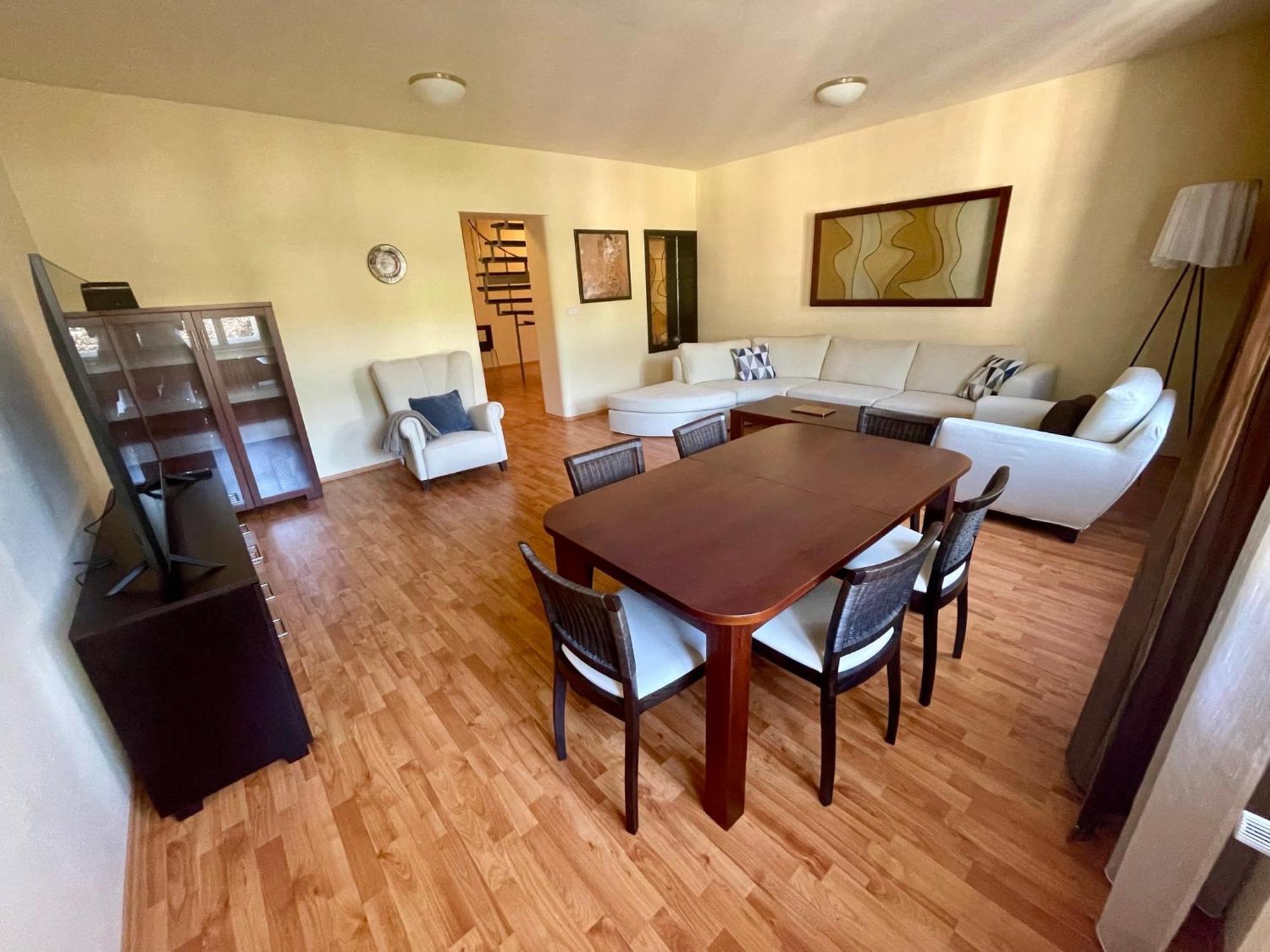 Huge Two Floor Apartment On The Park Colonnade With Free Parking For One Car, 160 Sqm Karlovy Vary Dış mekan fotoğraf