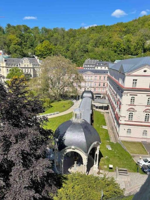 Huge Two Floor Apartment On The Park Colonnade With Free Parking For One Car, 160 Sqm Karlovy Vary Dış mekan fotoğraf