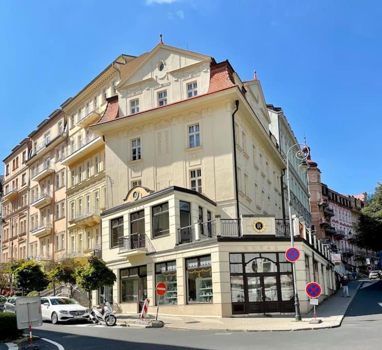Huge Two Floor Apartment On The Park Colonnade With Free Parking For One Car, 160 Sqm Karlovy Vary Dış mekan fotoğraf